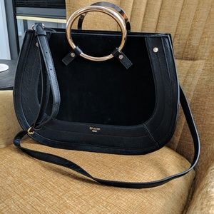 Like new hand bag-- real leather.